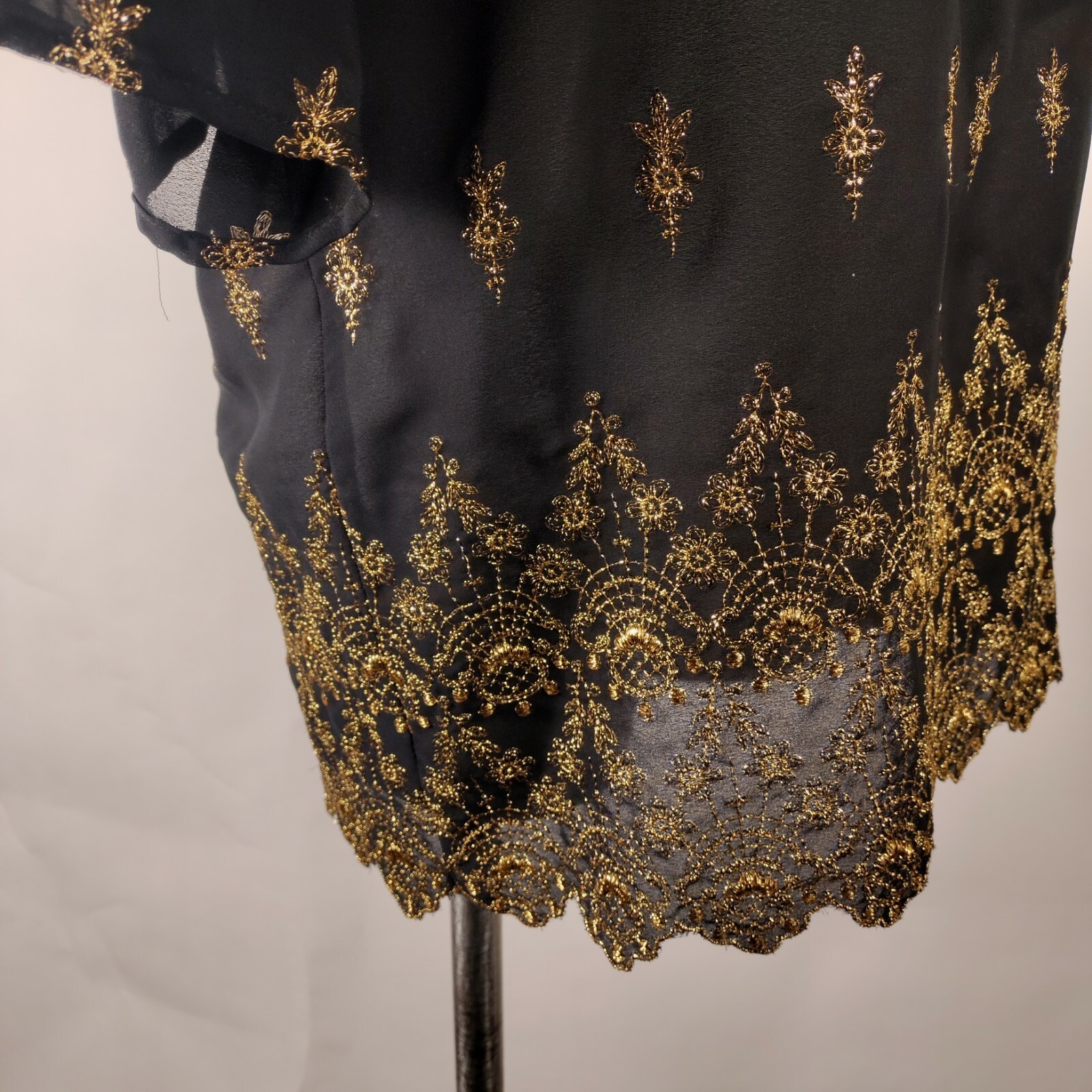 ABS Allen Schwartz Collection Black Blouse Top Gold Embellishments Sz M – Stains