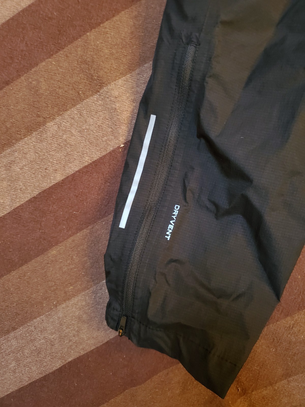 The North Face Men’s Antora Rain Pants size S, black, ultralight 4.8oz, no pckts