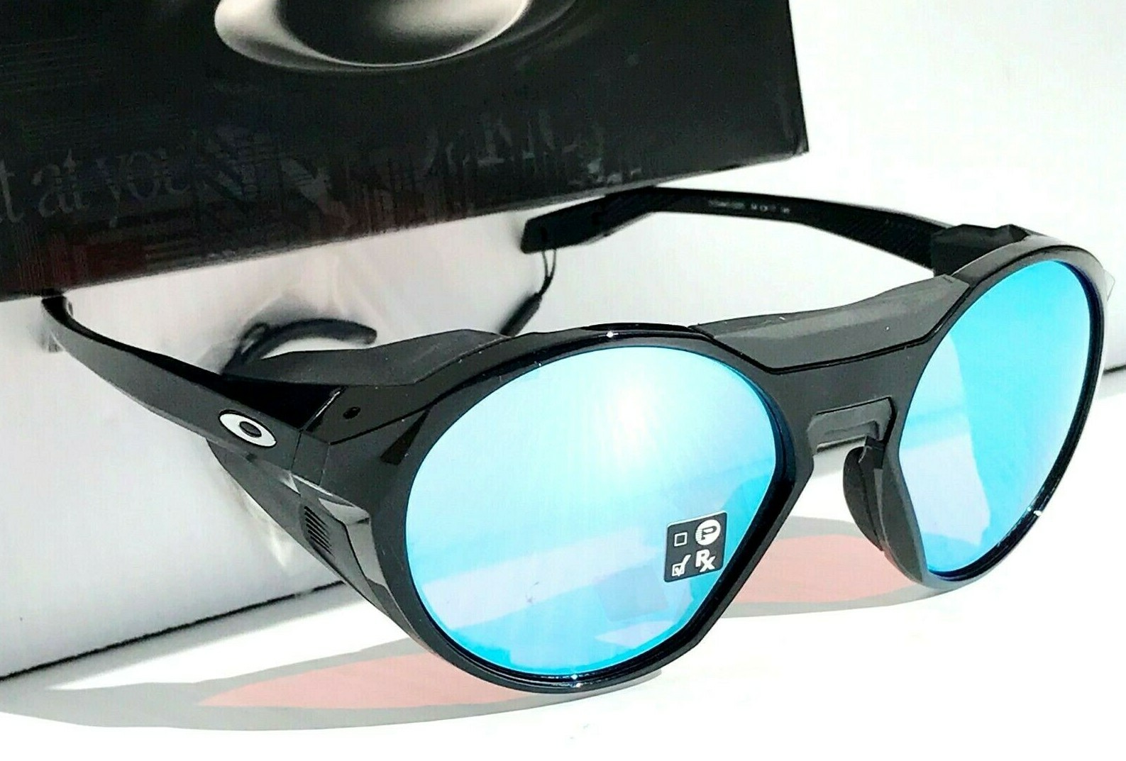 NEW Oakley CLIFDEN Polished Black Round PRIZM Snow Sapphire Sunglass 9440-02