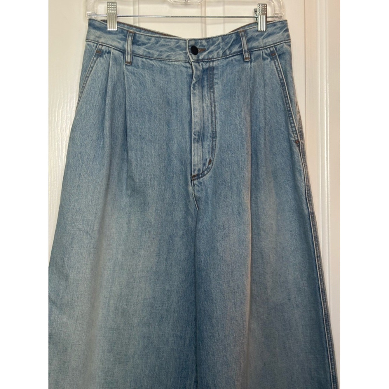 NWT KALLMEYER Wide Leg Pleated Light Wash Denim Jeans size 8