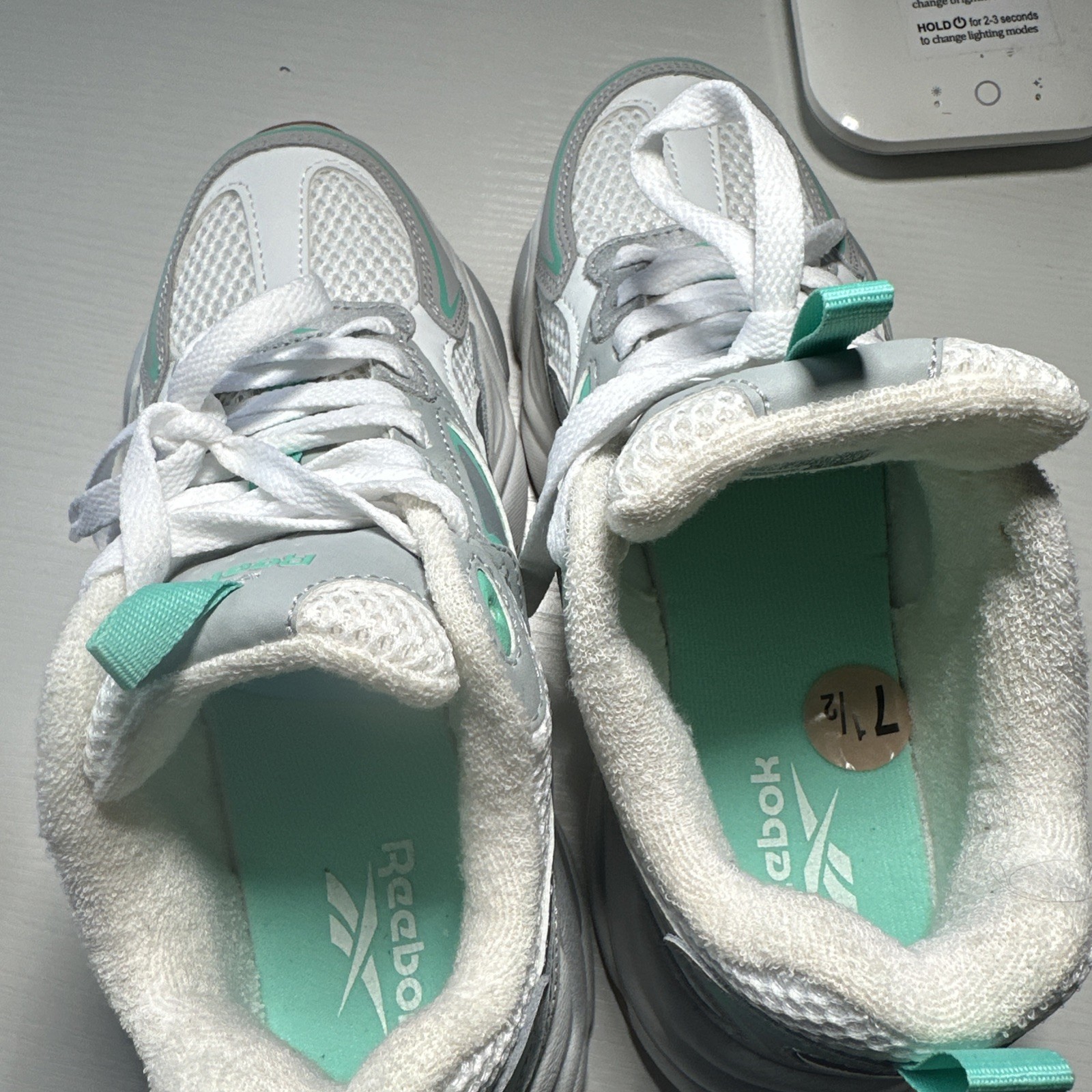 Avia Women’s Fashion Gel Sneakers Size 7 / 5 Lace Up Mint Green & White New