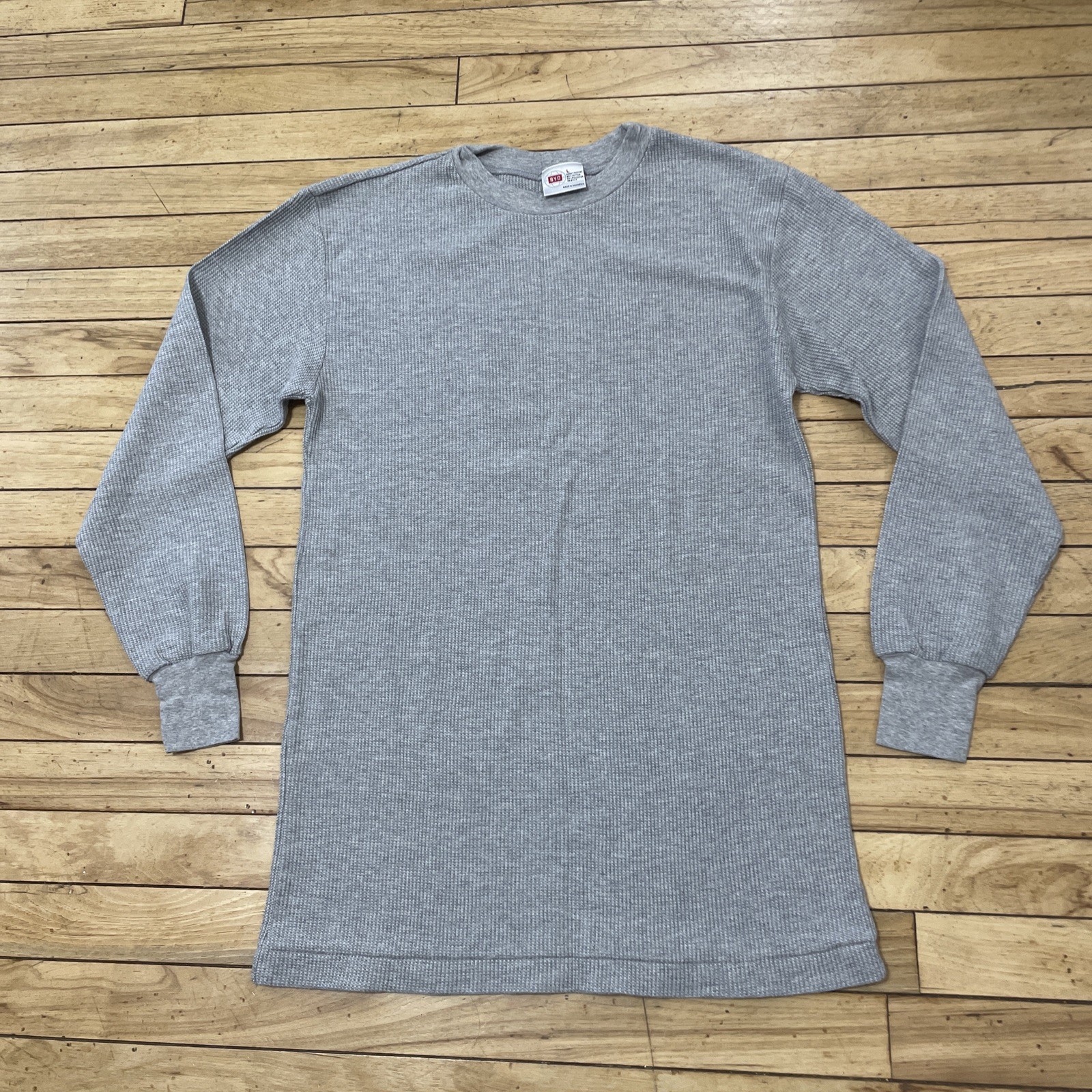 BYC Shirt Men L Light Gray Slim Thermal Waffle Knit Long Sleeve Skate Sk8 36″