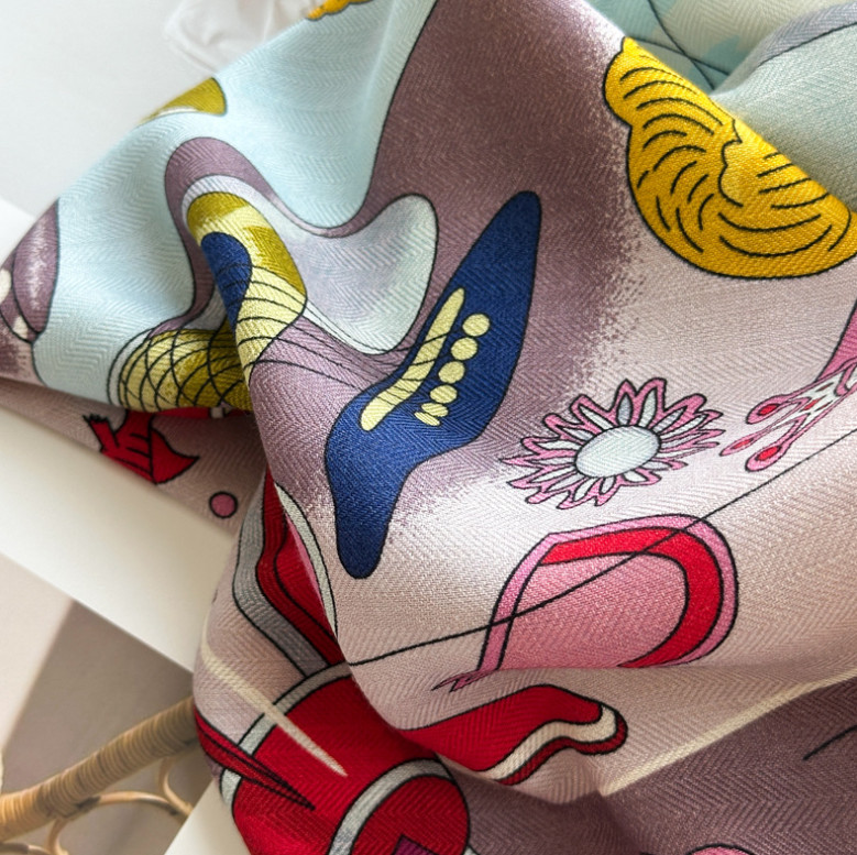 70% Cashmere 30% Silk Wrap Scarf Horse Print Double Face Print Shawl 135X135cm
