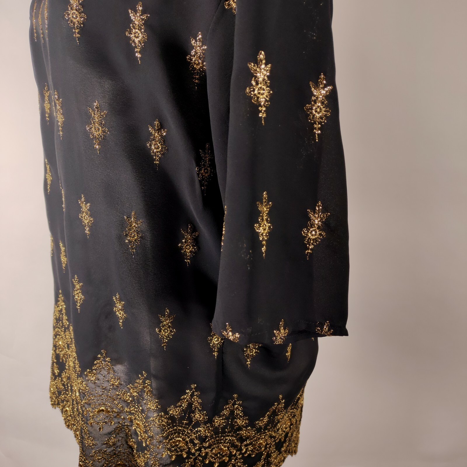 ABS Allen Schwartz Collection Black Blouse Top Gold Embellishments Sz M – Stains