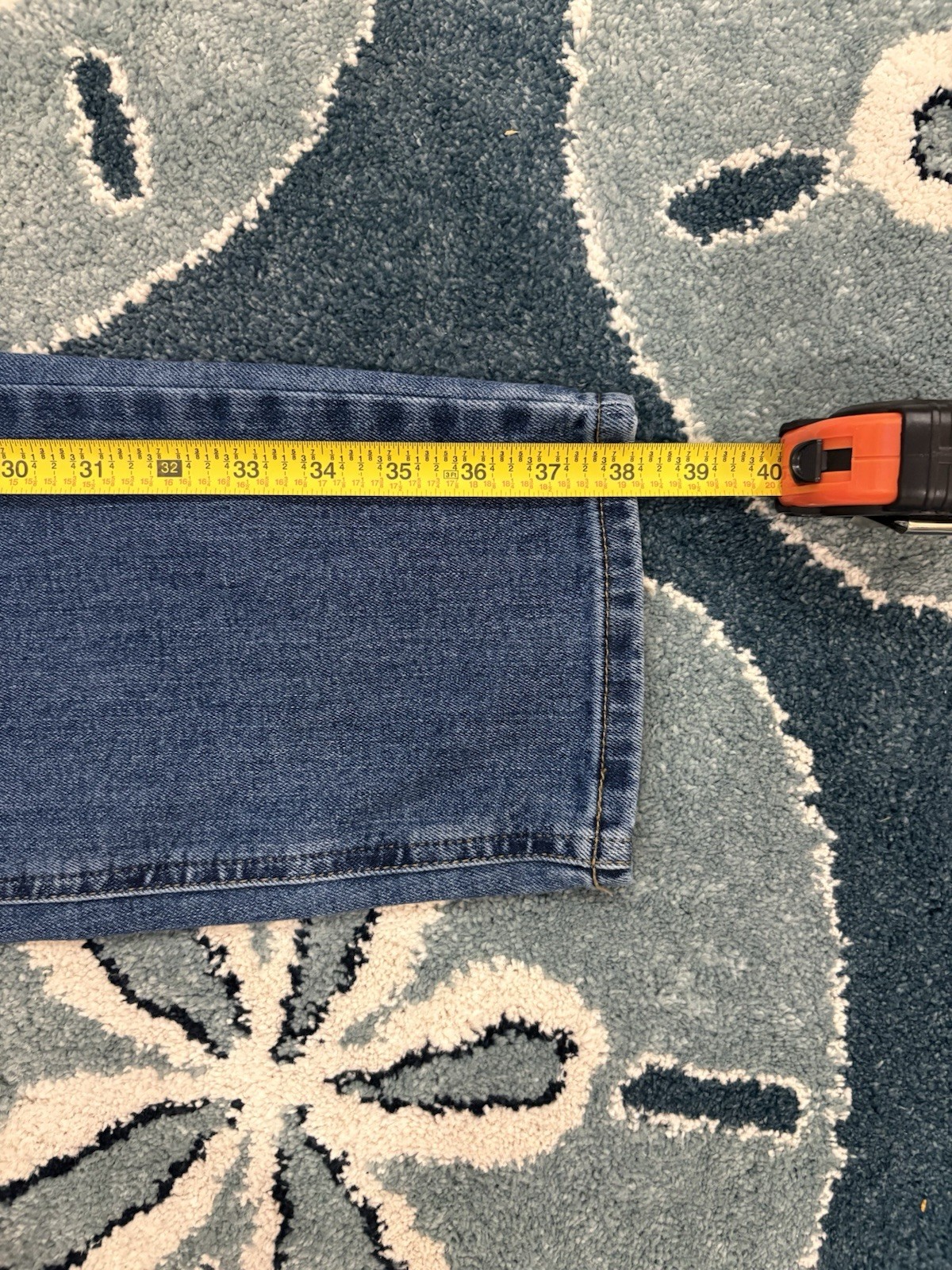 L.L.Bean Women’s Classic Fit Straight Blue Denim Jeans 28”X38” Size 6 Reg