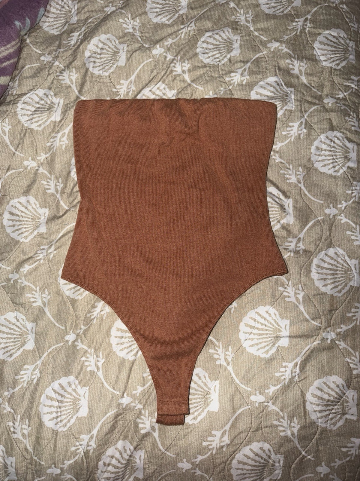 Women’s Brown Strapless Seamless Stretch Thong Bodysuit Moderate Compression