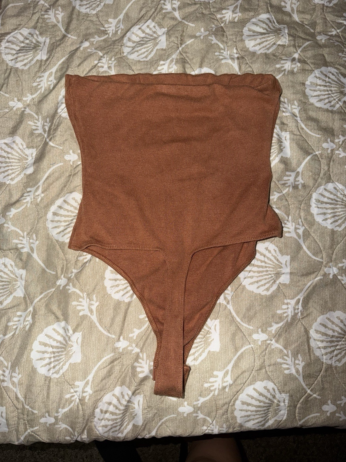 Women’s Brown Strapless Seamless Stretch Thong Bodysuit Moderate Compression