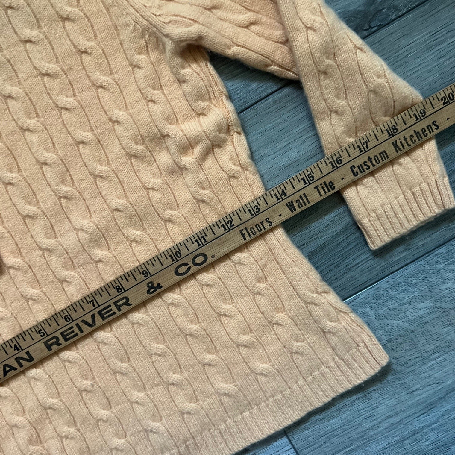 Lord & Taylor Women’s M Pullover Sweater Cable Knit 100% Cashmere Peach Yellow