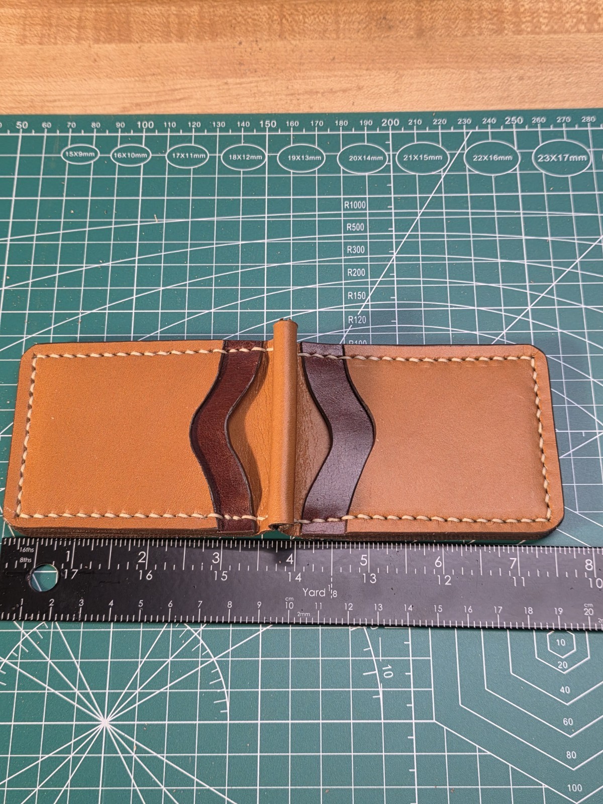 Hand Made Full Grain Leather Money Clip Hold 8 Cards.