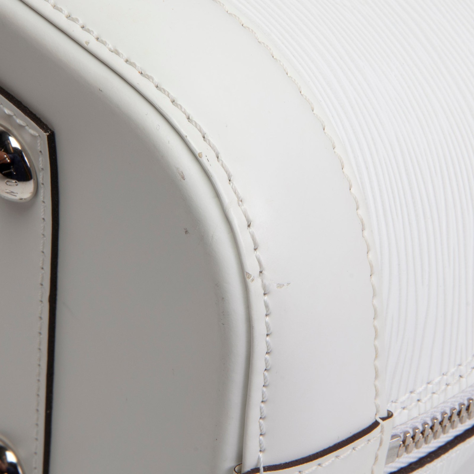 LOUIS VUITTON Alma MM Gris Epi