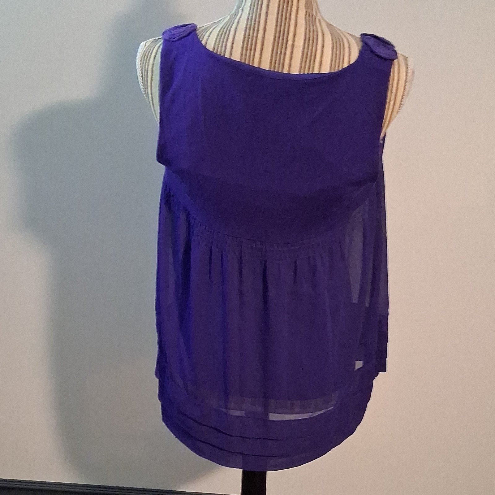 ECI New York Women’s Purple Scoop Neck Sleeveless Floral Applique Tank Top S