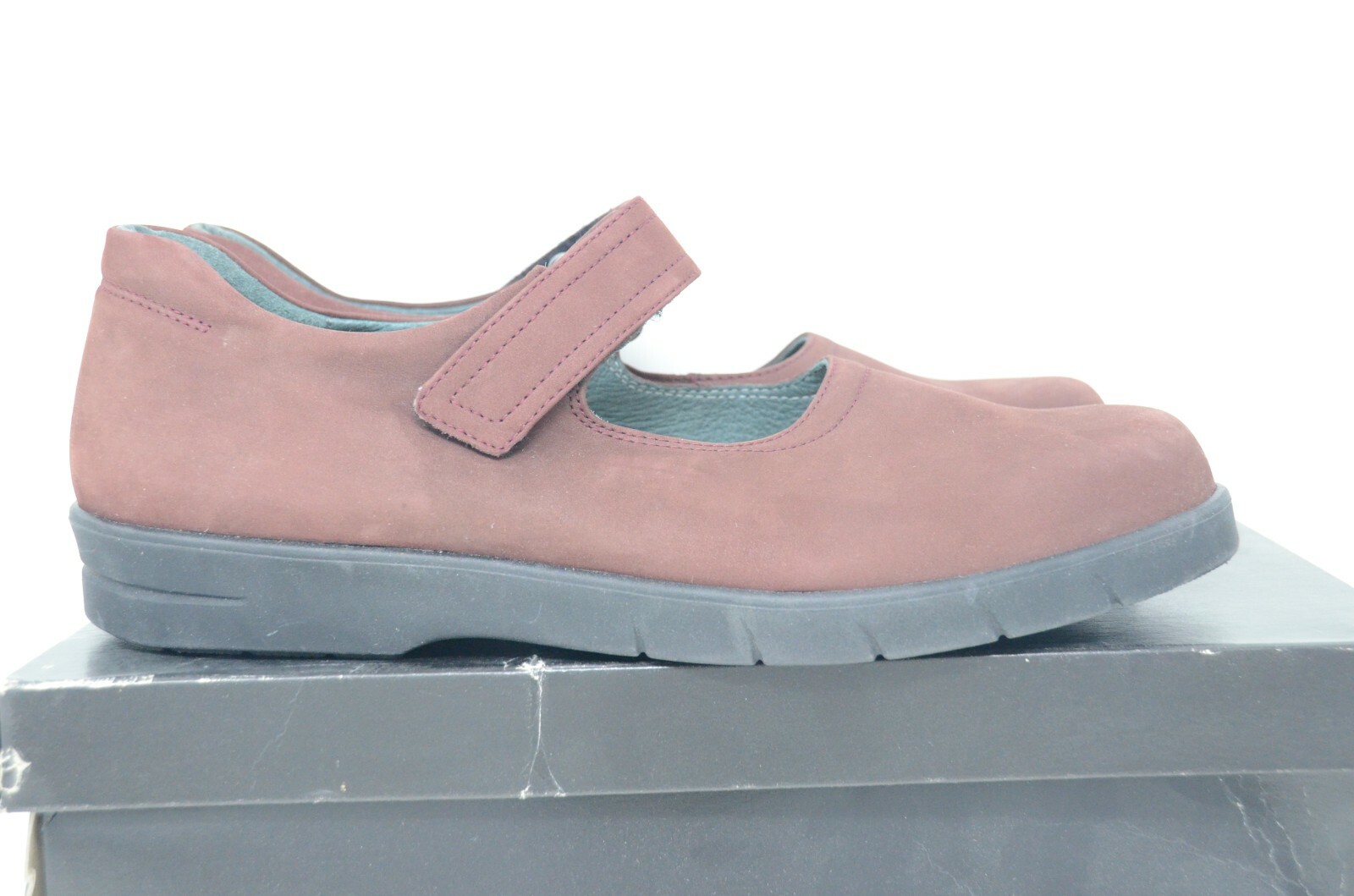 Women’s Theresia M Bordo Nubuck Casual Mary Jane Comfort Shoes. US Size 10