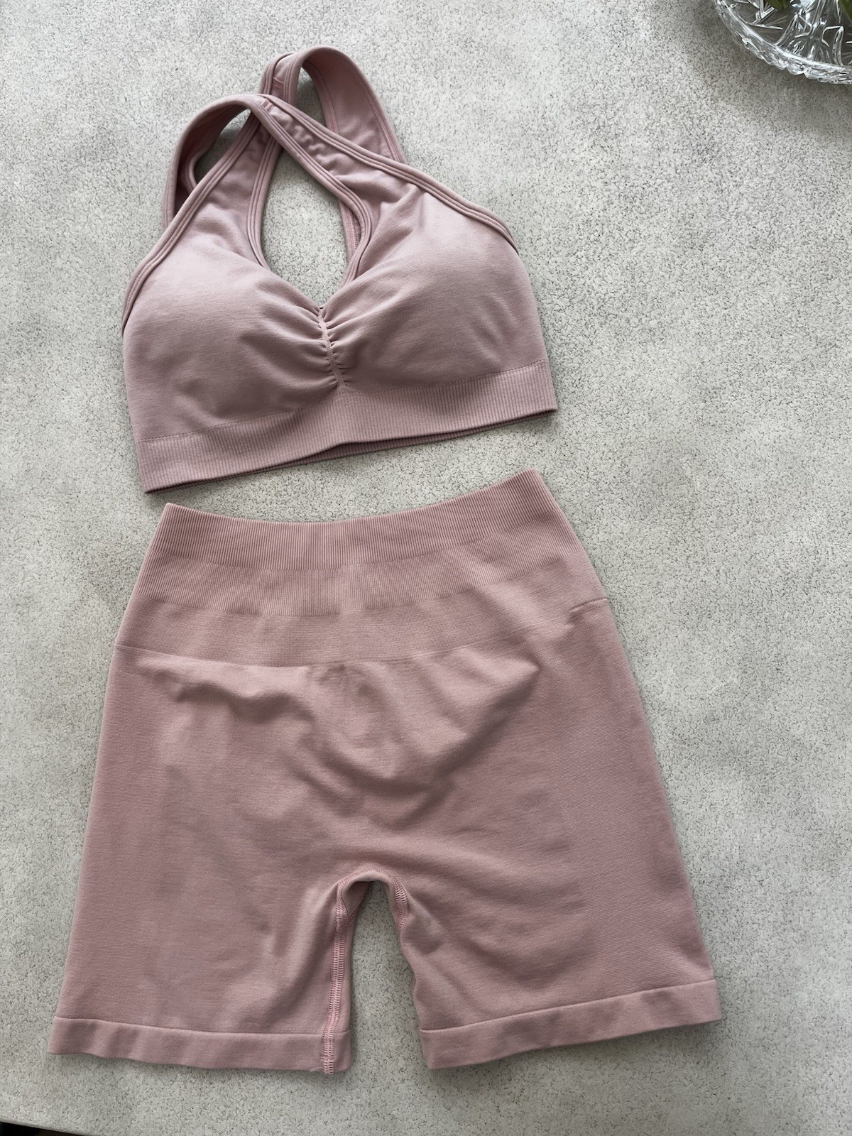 Alphalete Pink Seamless Stretch 2PC Set V-Neck Sports Bra & Shorts Size S