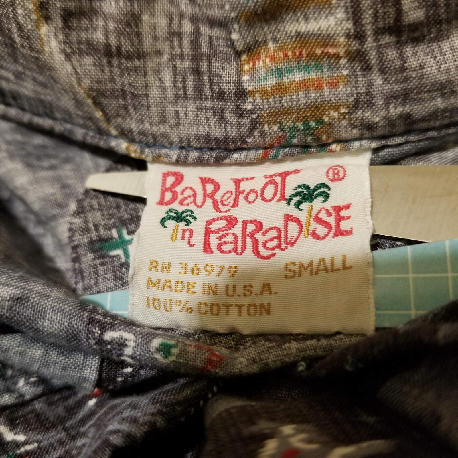 Barefoot In Paradise Shirt Mens Small Purple Fish Lobster Crab Sea Life Hawaiian