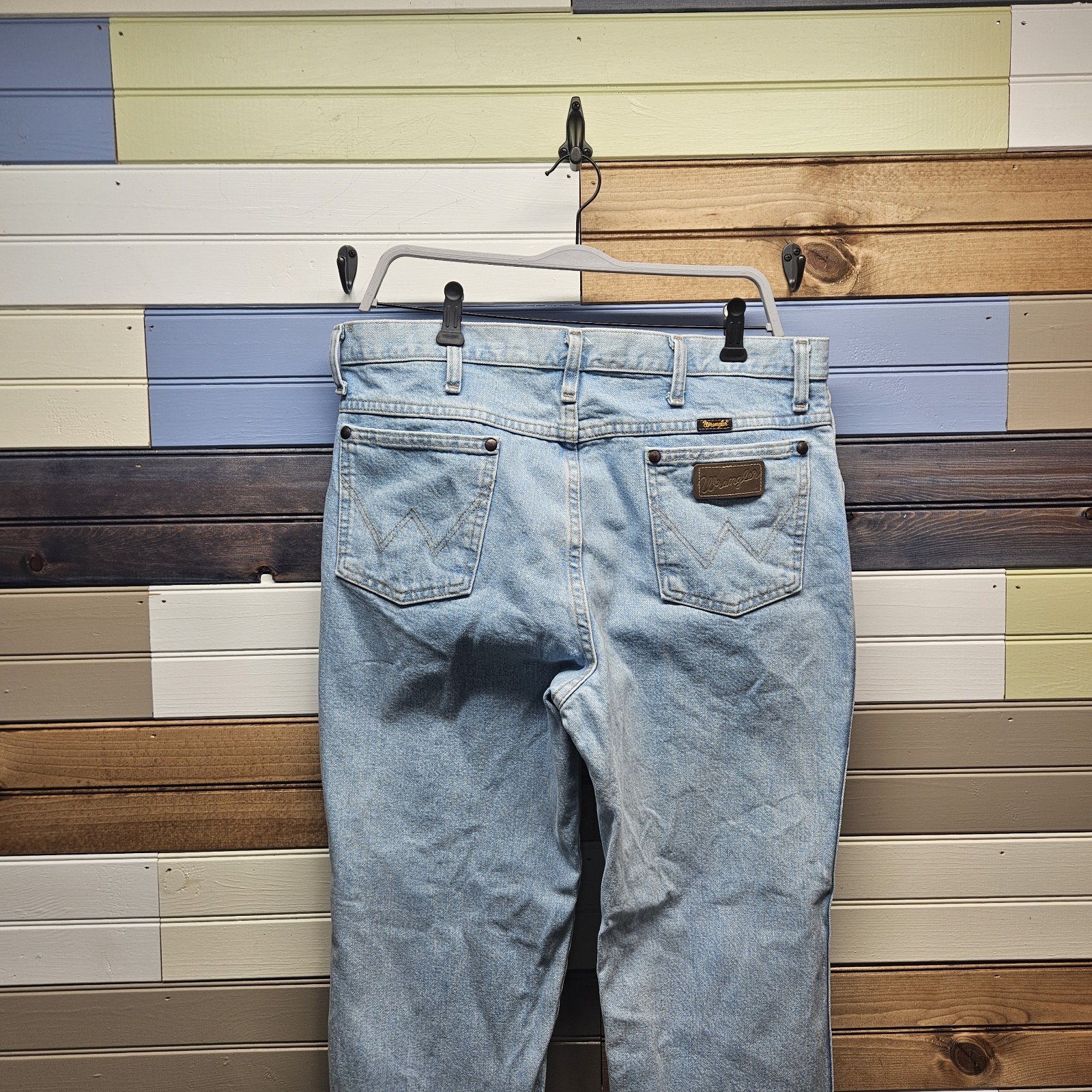 Wrangler Jeans Mens 35×32 Blue Light Wash Cowboy Cut Slim Straight Denim 936GBH