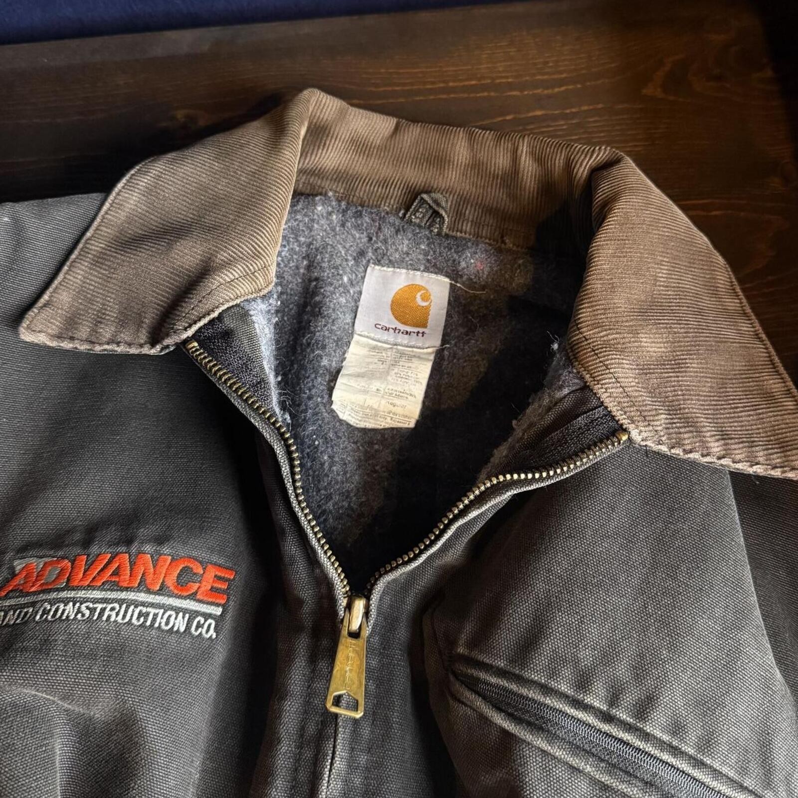 Vintage Carhartt J01 BLK Detroit Jacket Mens Size XL Faded Black Corduroy Collar