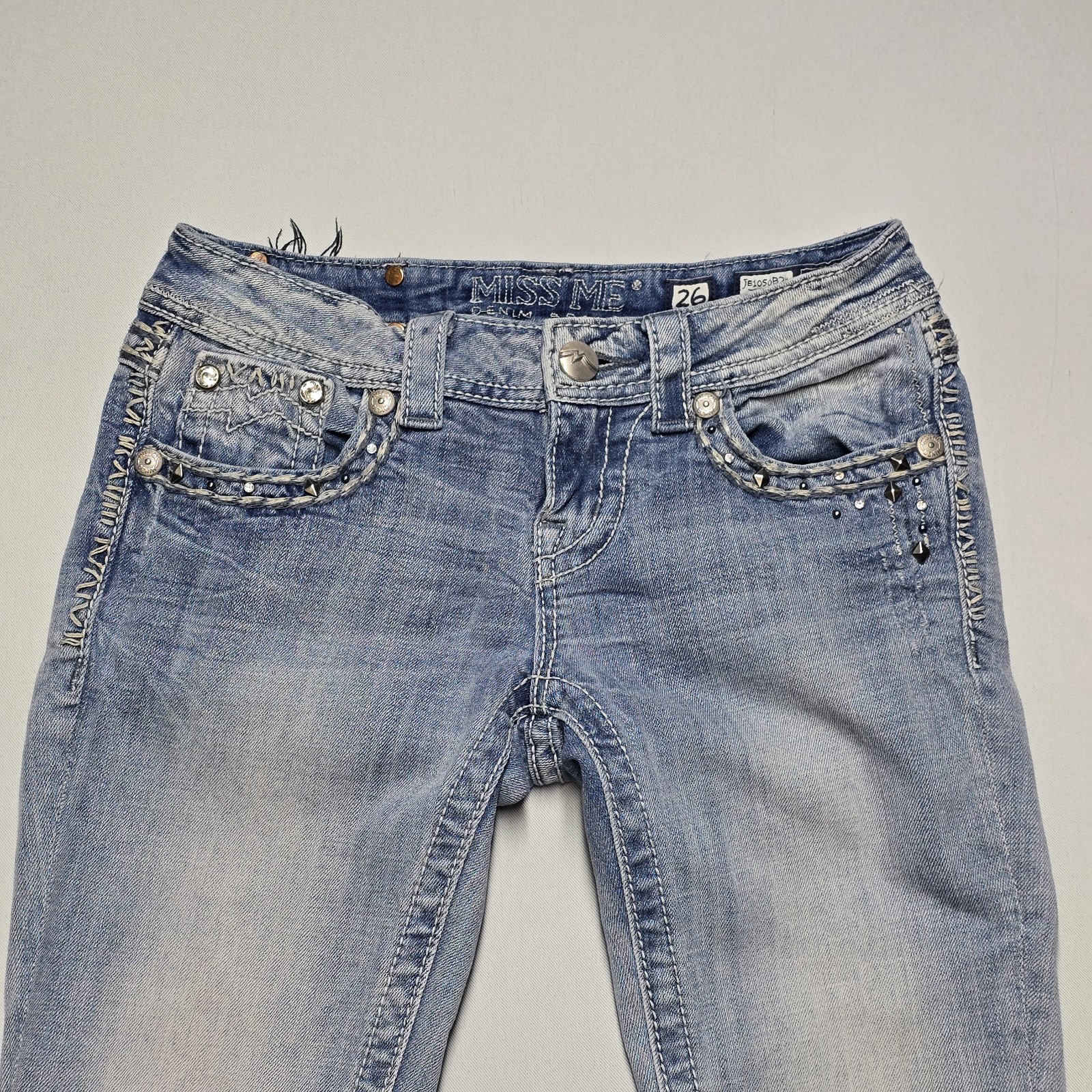 Miss Me Jeans Boot Cut Light Wash Embellished Pockets Sz 26×35 Inseam Je1050b2x