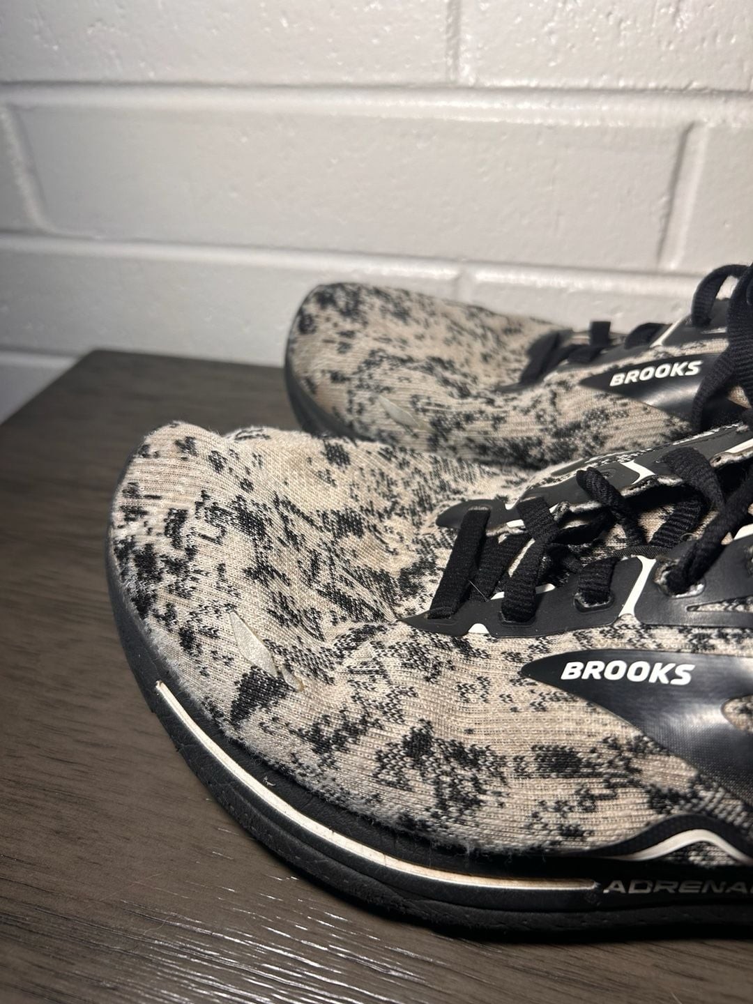 Brooks Adrenaline GTS 23 Men’s Running Shoes Size 10