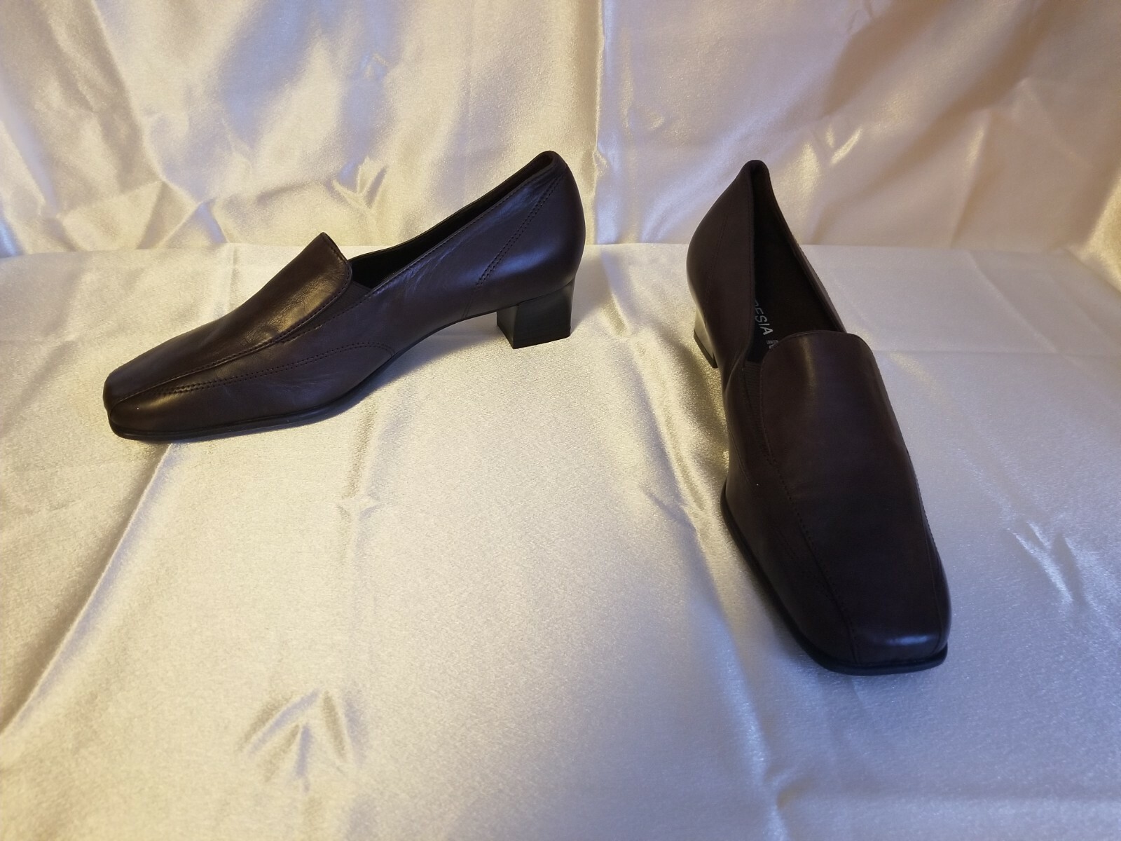 Theresia M “Nancy” Brown Leather Women Shoes. Size US 6.5, Euro 37.5, UK 4.5