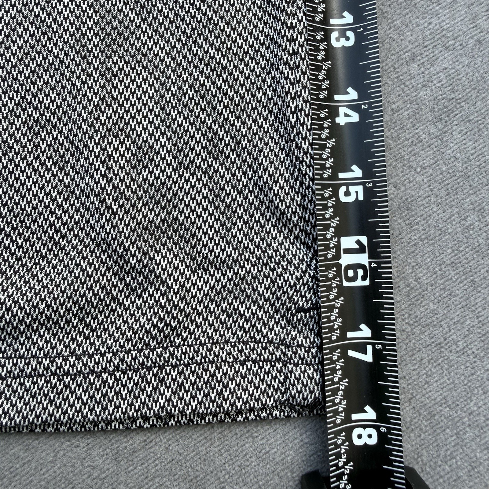 DKNY Men’s Polo Shirt L Black/White Geometric Knit 1/4 Zip Short Sleeve