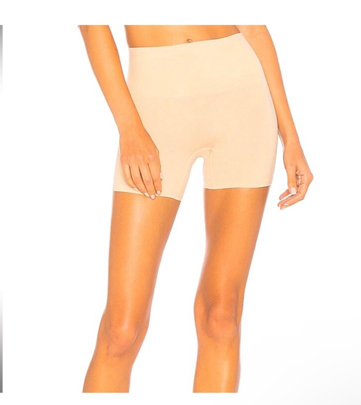 NWT Yummie Seamlessly Shaped Ultralight Shorts Size L/xl