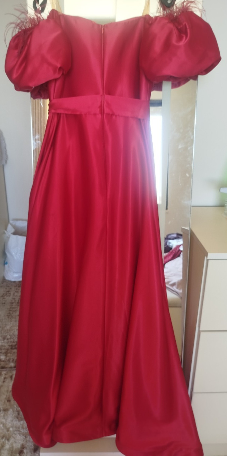 Elegant Red Satin Evening Dress Balloon Puff Sleeve Maxi Party Gown Gently Used