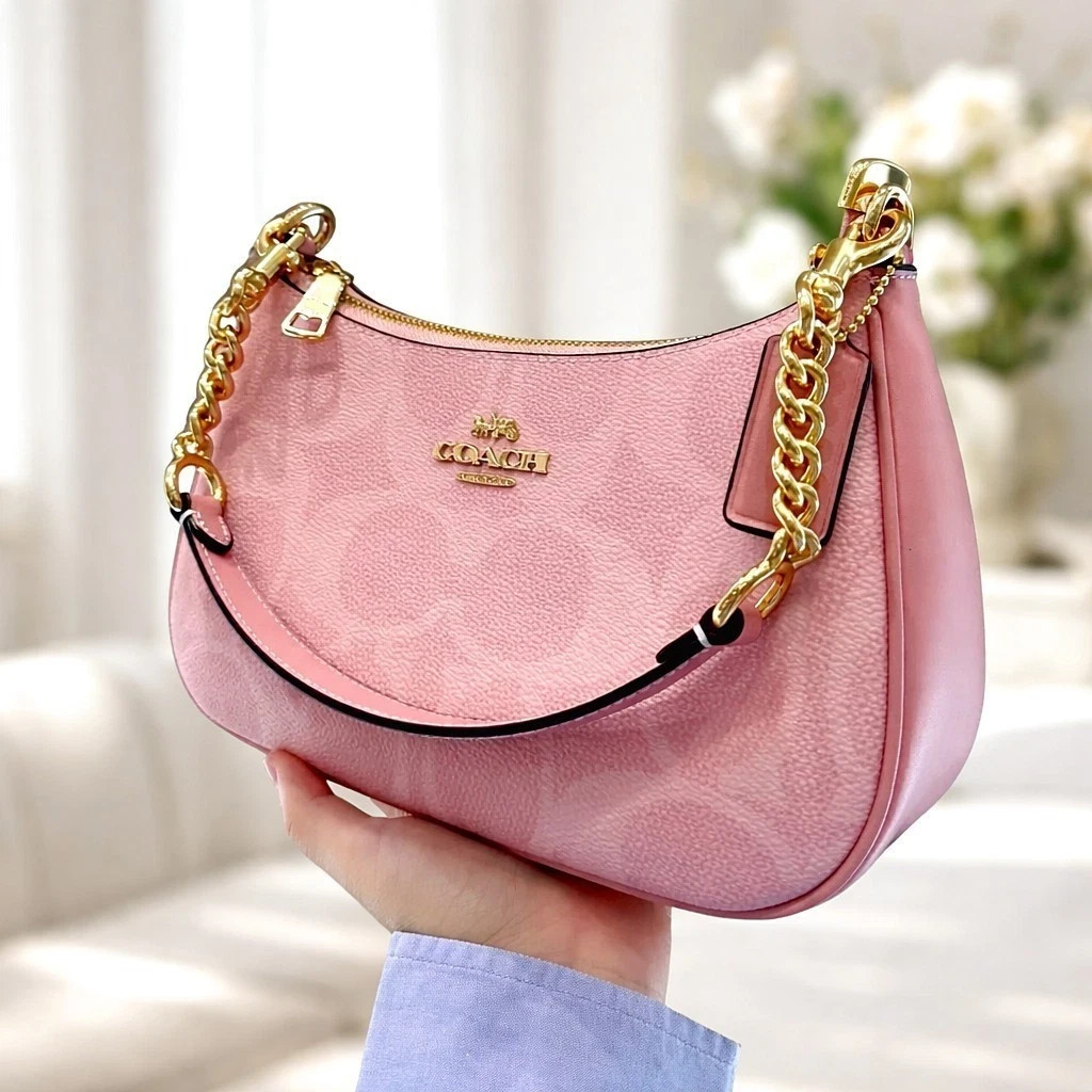 NWT COACH CAL51 Teri Shoulder Bag In signature canvas/Gold/Powder Pink Outlet-pi