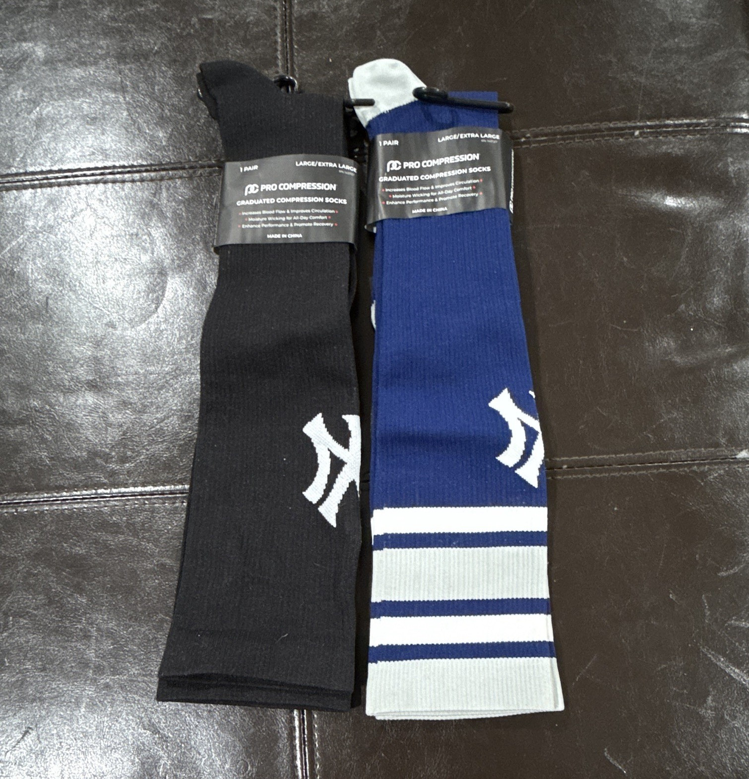 2 Pair Pro Compression New York Yankees Men’s Compression Socks L/XL