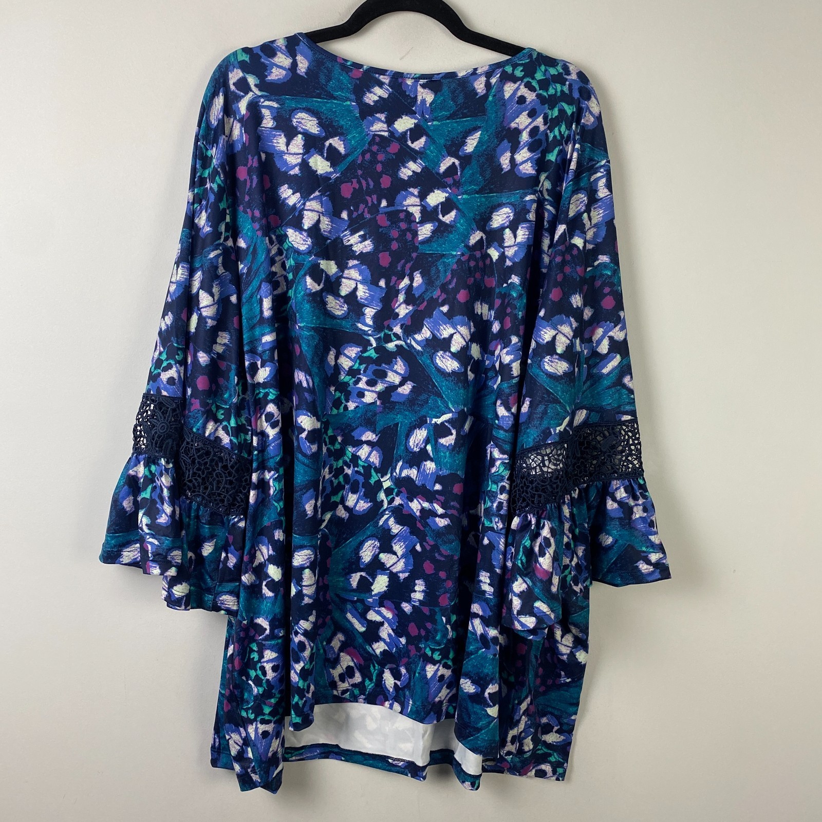 Catherines Dream Drape Bella Crochet Trim Top Size 4X Blue 3/4 Bell Sleeve