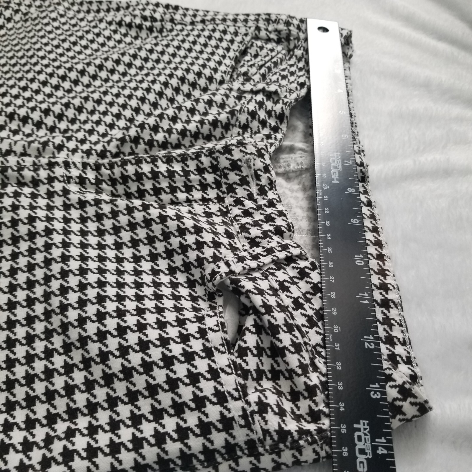 Iris Jeans Black and White Checkered Print Size 9 Pants Fast Shipping