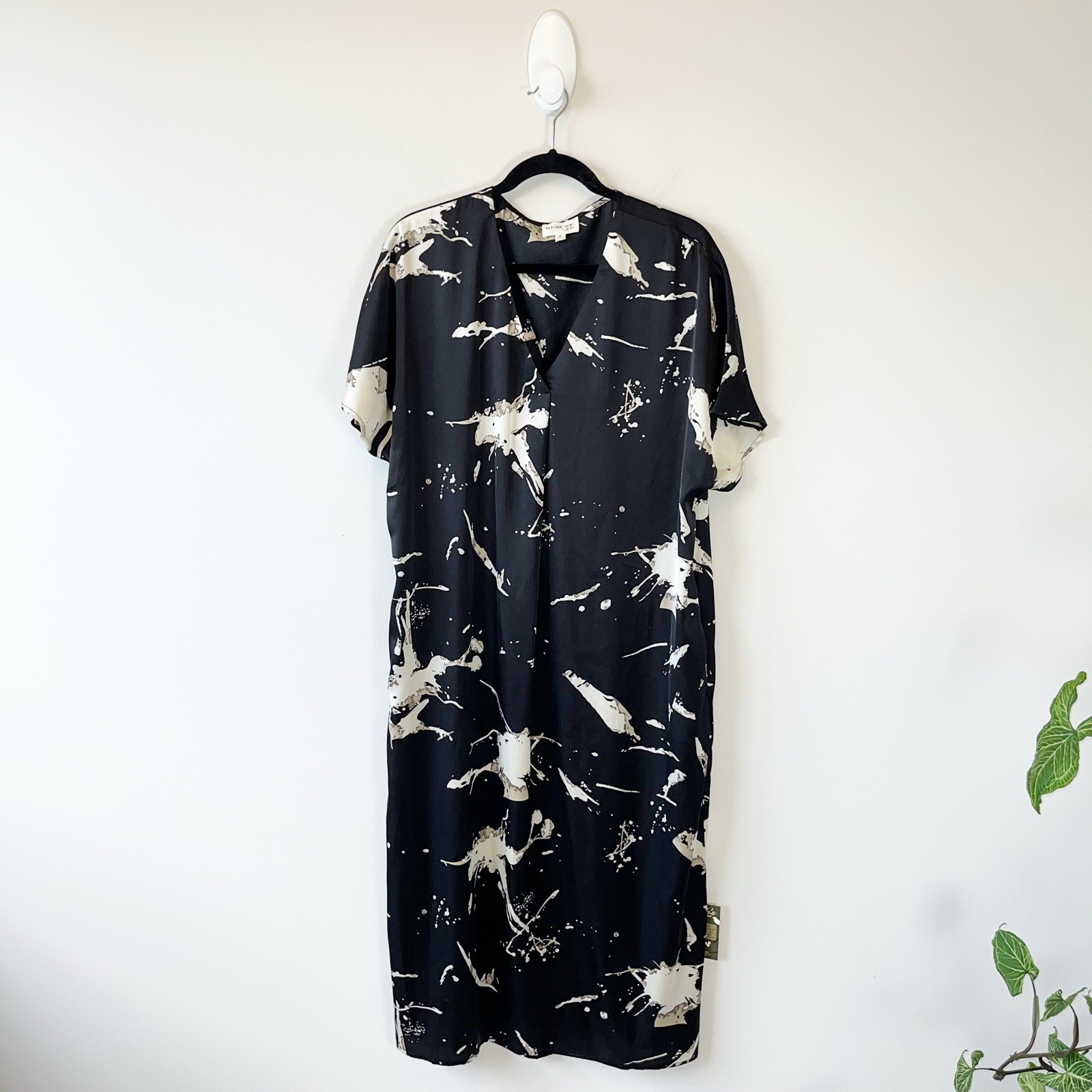 Before You w/ Love Kaftan Style Maxi Dress Abstract Print Minimalist Medium NWTs