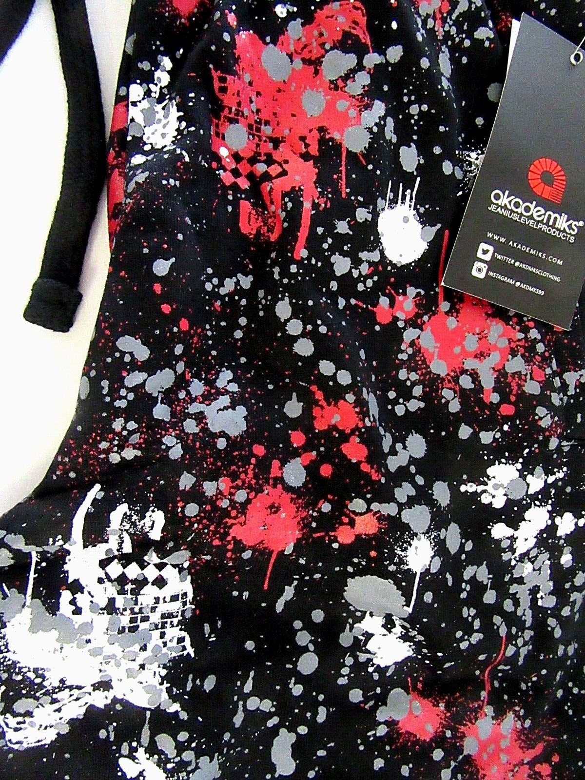 MSRP $38.00 Men’s Black Paint Splatter Short Shorts Pants