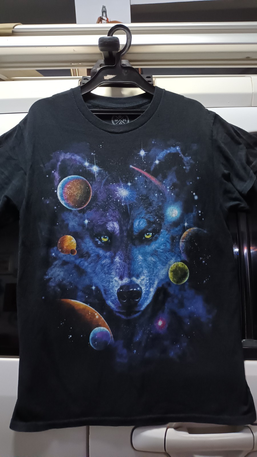 The DOM Galaxy Space Wolf Graphic Stars T-Shirt Black Mens Size S Planets