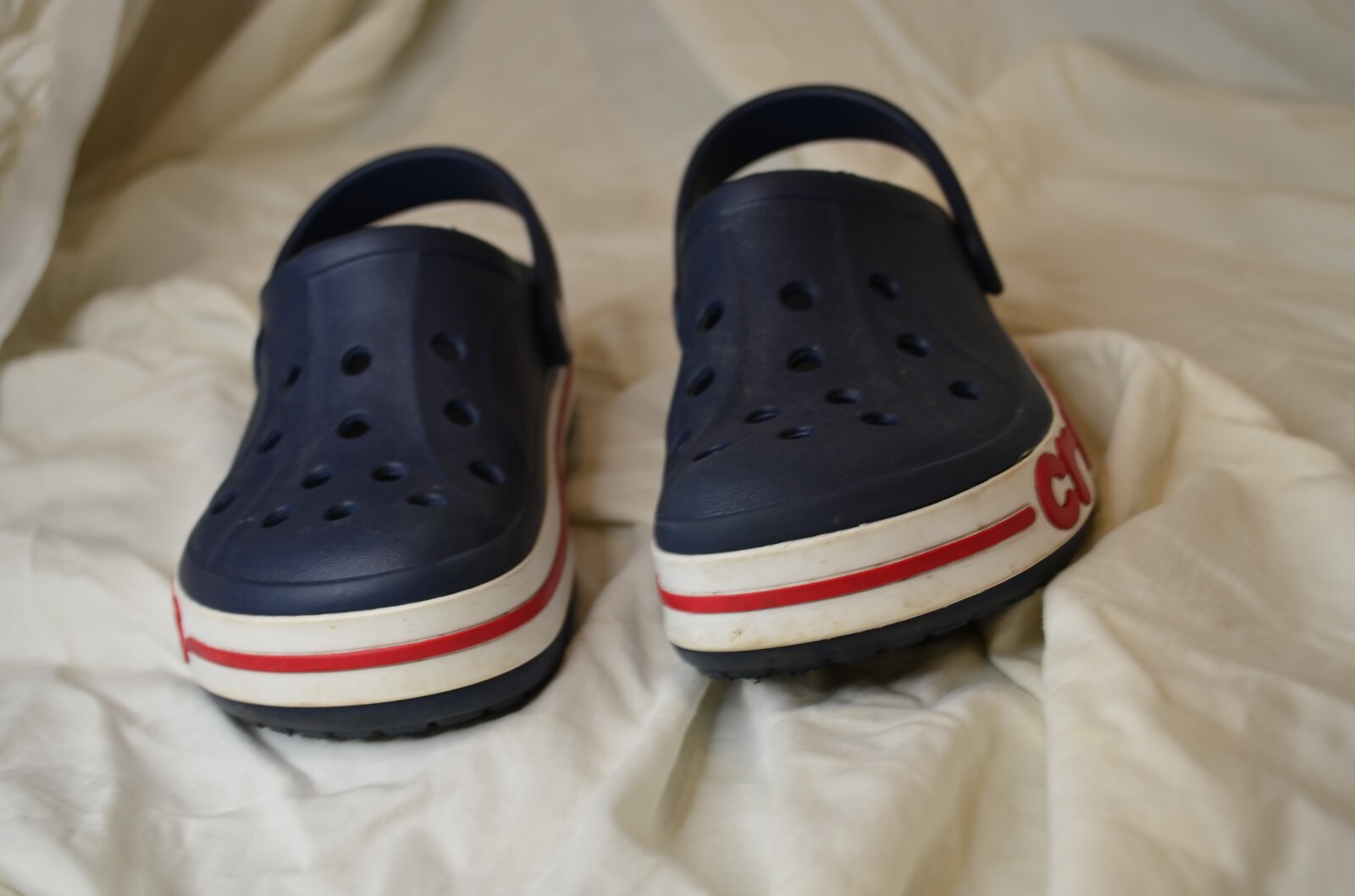 Crocs Bayaband Chevron Clogs Slip On Water NAVY/PEPPER Size J1