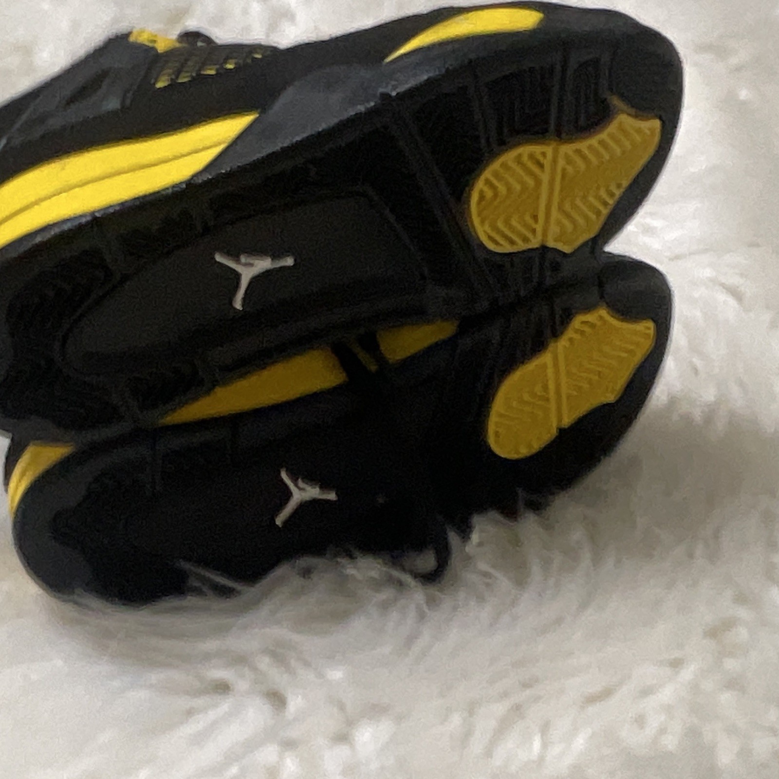 Jordan Black/Yellow Mid Top Lace-Up Athletic Sneakers Teens US 13