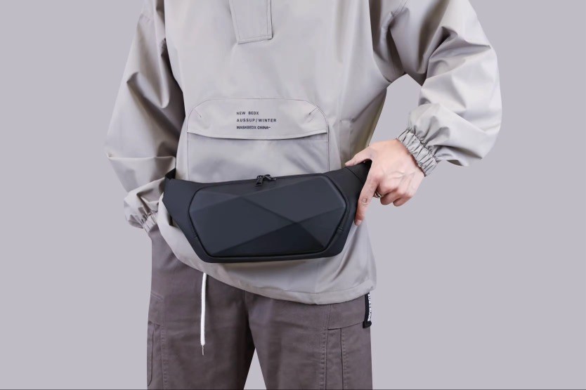 Sling Bag Chest Bag Anti-theft Hard Shell Adjustable Crossbody Bag Black