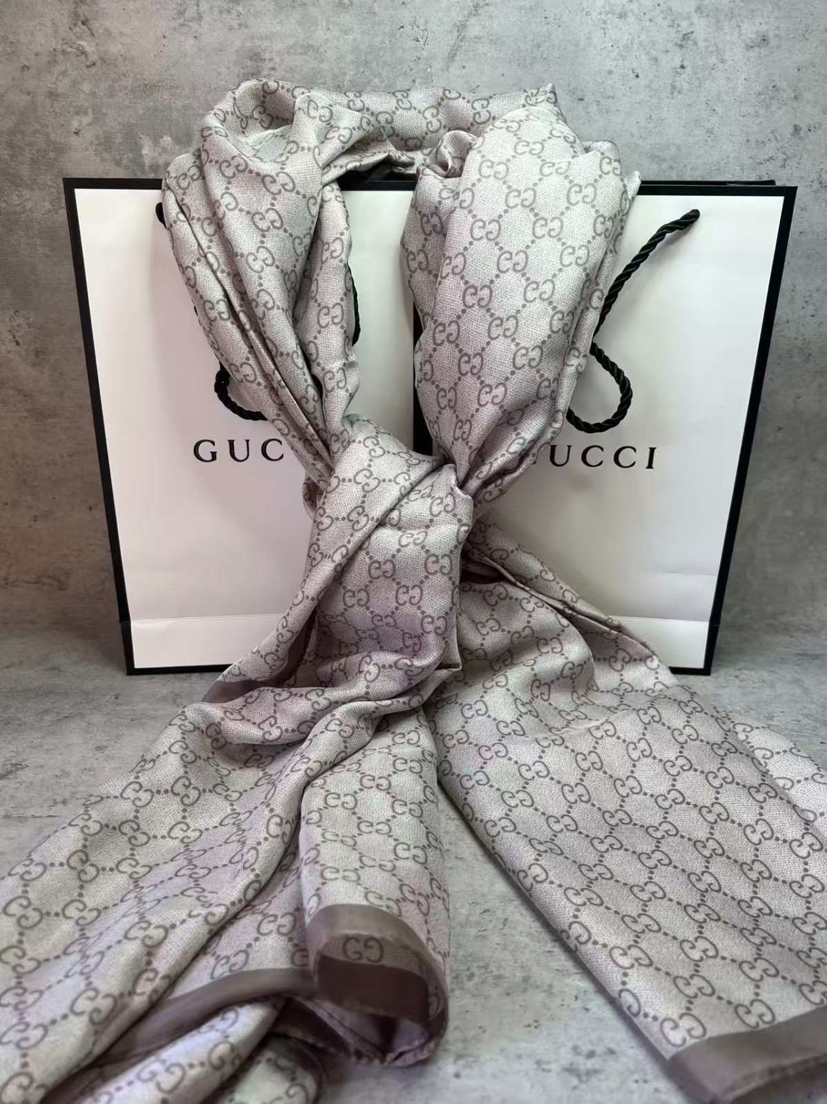 GUCCI SCARF SHAWL AUTHENTIC 100% SILK BEIGE BROWN CLASSIC LOGO LIGHT WEIGHT