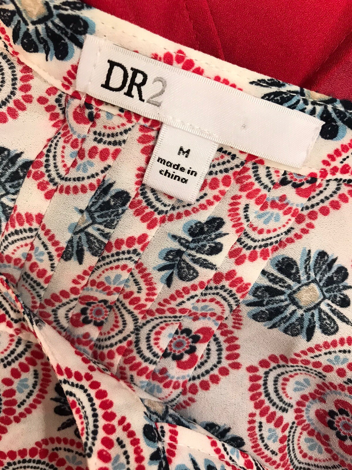 DR2 M Top Batik Open Cold Shoulders Low Cut Ties Blouse Easywear Cssual Pleated