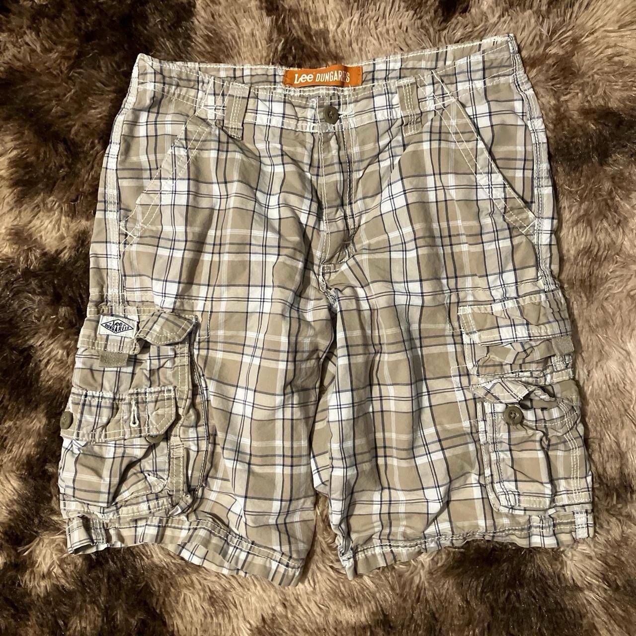 Lee Dungarees Men’s Plaid Beige White Blue Cotton Cargo Shorts Pockets Button