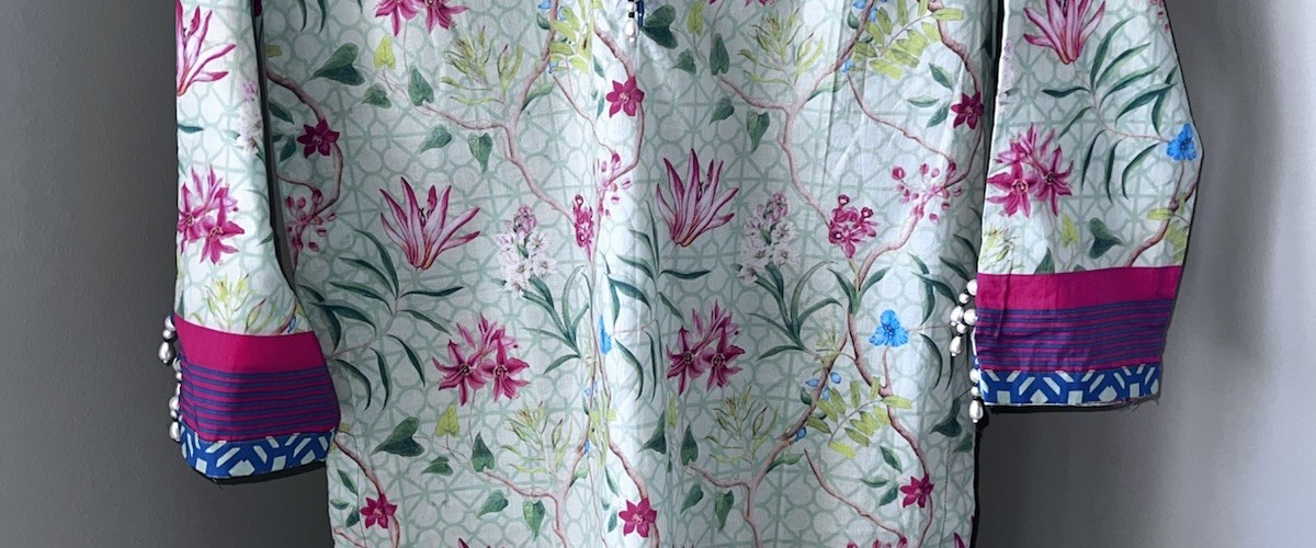 BTW Floral Printed Multi-Color Kurtas/Kurti for Women, Size S