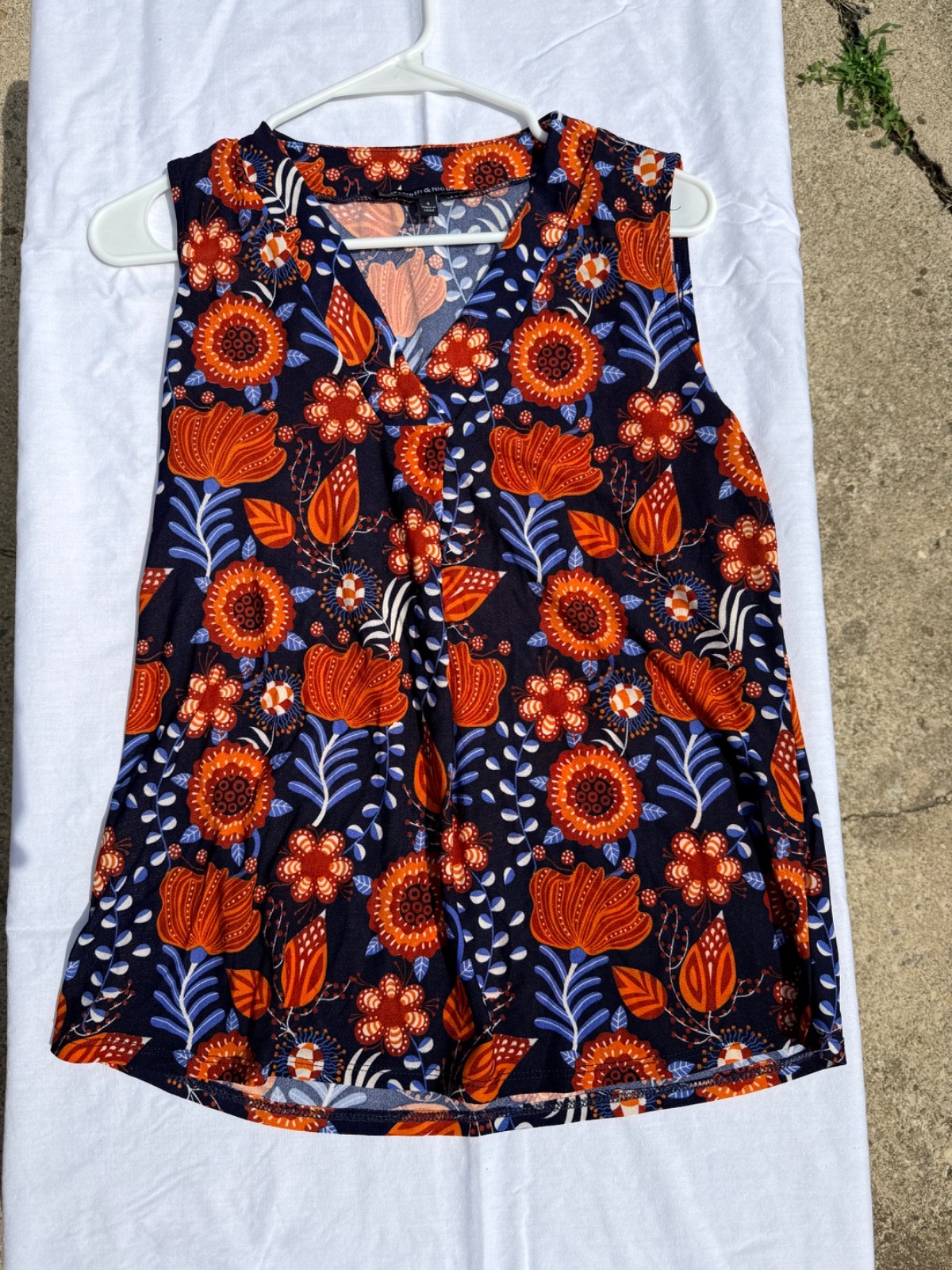 Women’s Summer Tank Tops Size Small & Medium — 5 piece blue tank lot