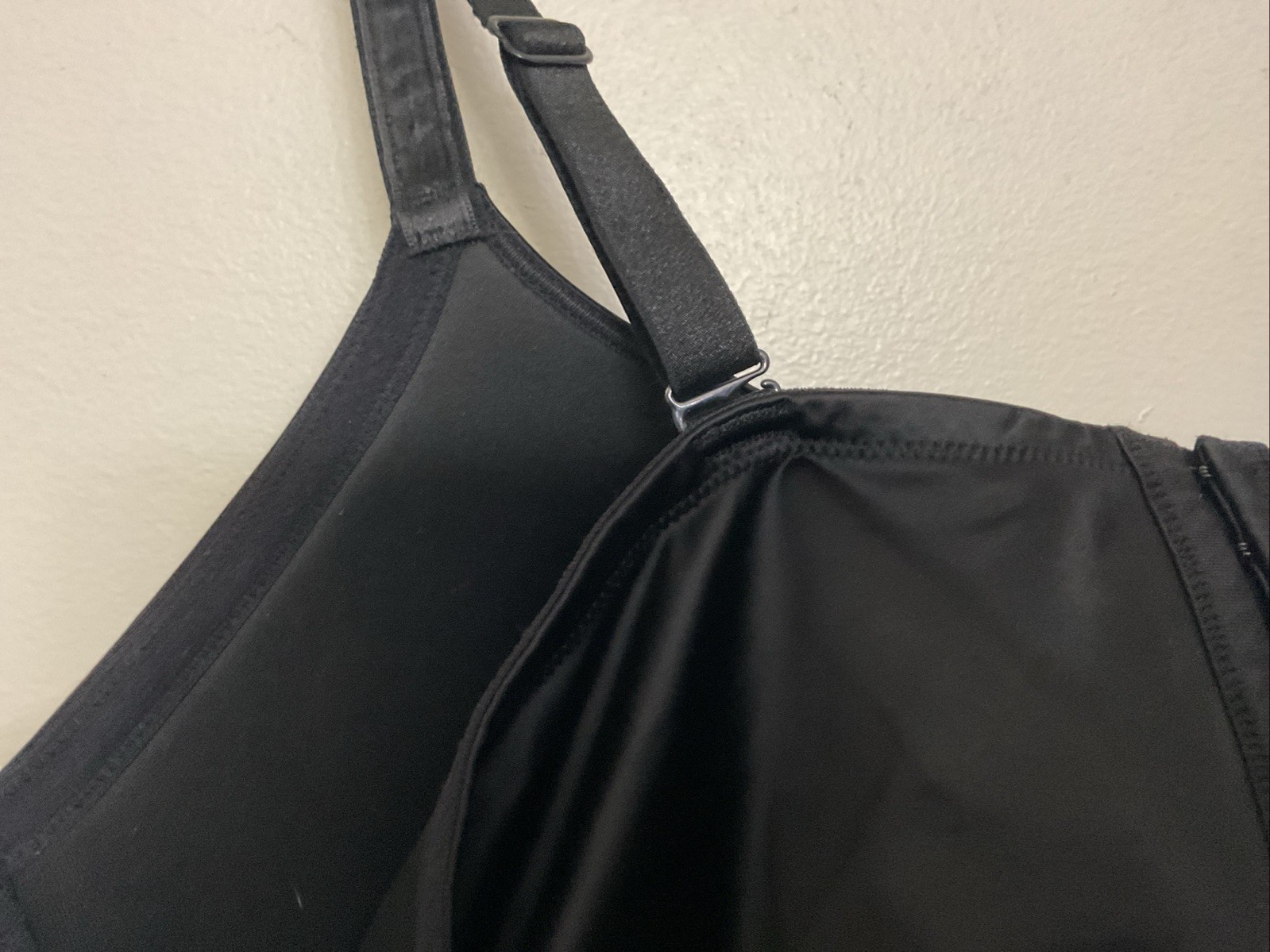 Womens Torrid XO Plunge Push-Up Bra Diamante rhinestone Black Size 50 B
