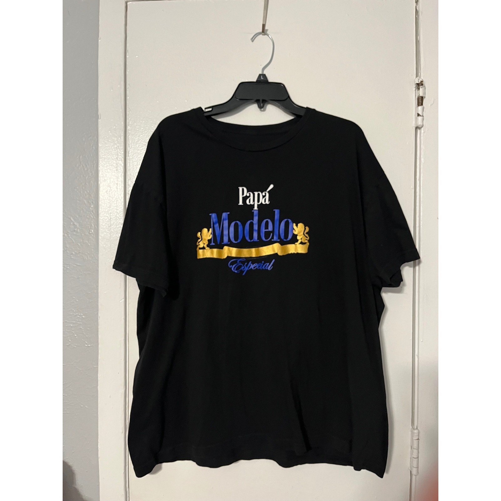 Modelo Especial Papa Beer Graphic T-Shirt Mens 2XL Black Short Sleeve Tee 501