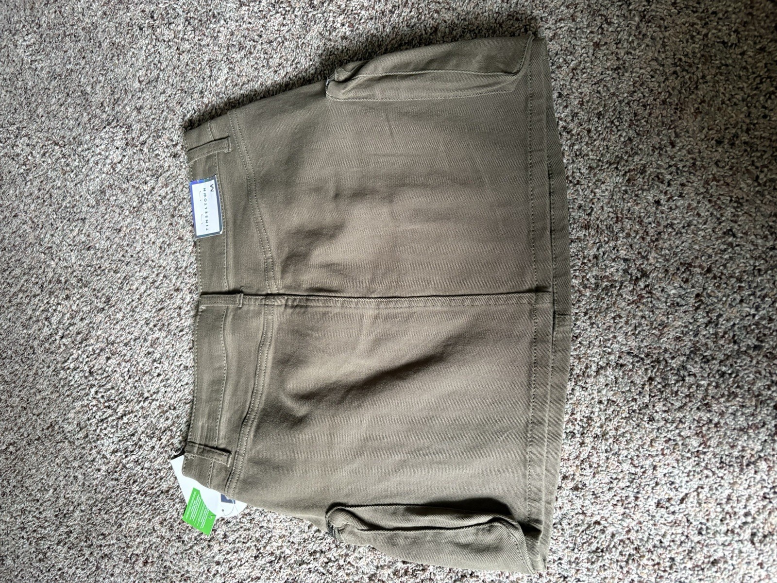 Tinsel Town Women’s Green Solid Cargo Shorts Size M, Zipper Accents, Pockets