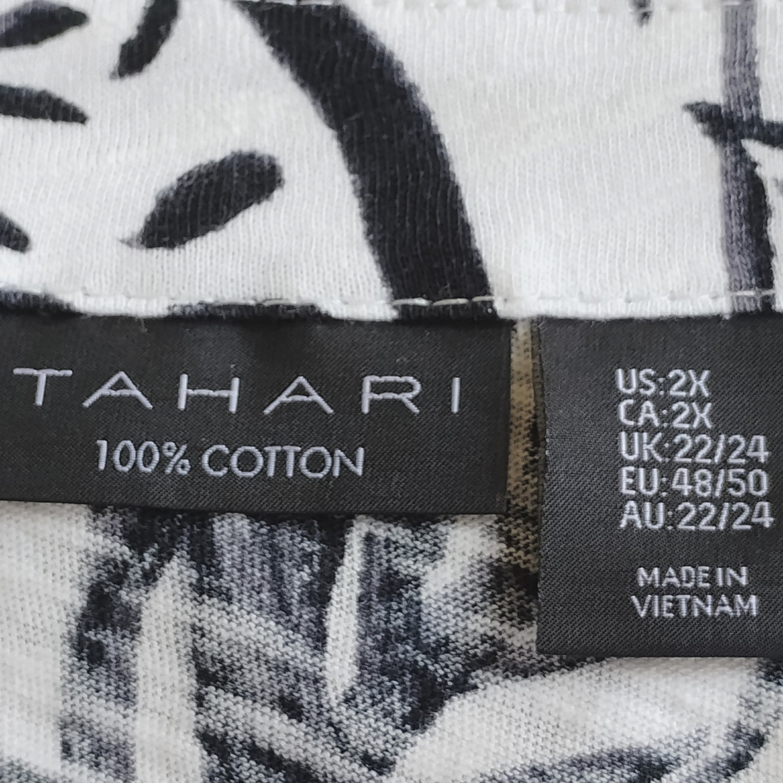 Tahari T-Shirt Black/White Leaf Short Sleeve Cotton Top ~ Plus Size 2X