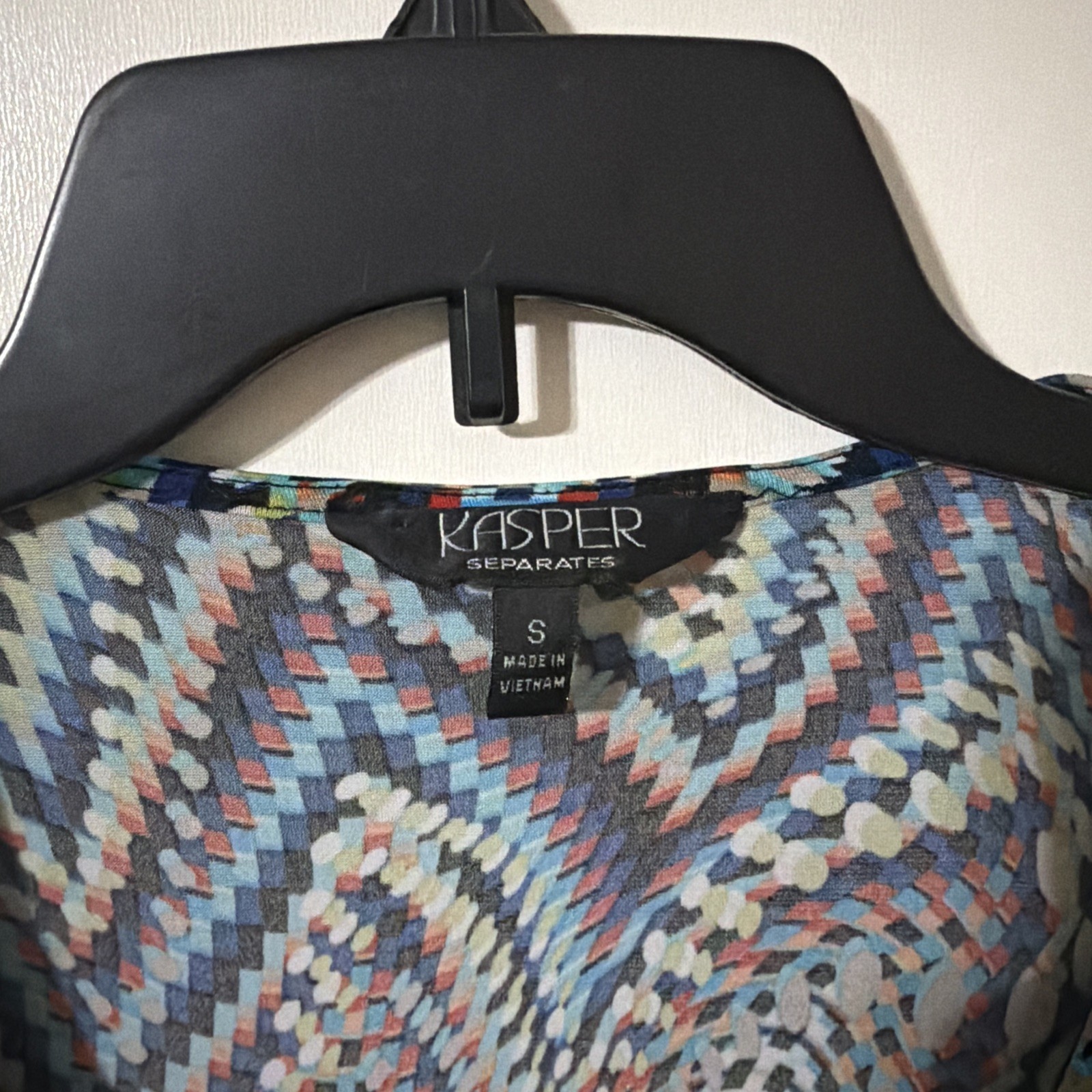 Kasper Womens Green Multicolor Sleeveless Shirt Top Blouse SZ Small Summer.