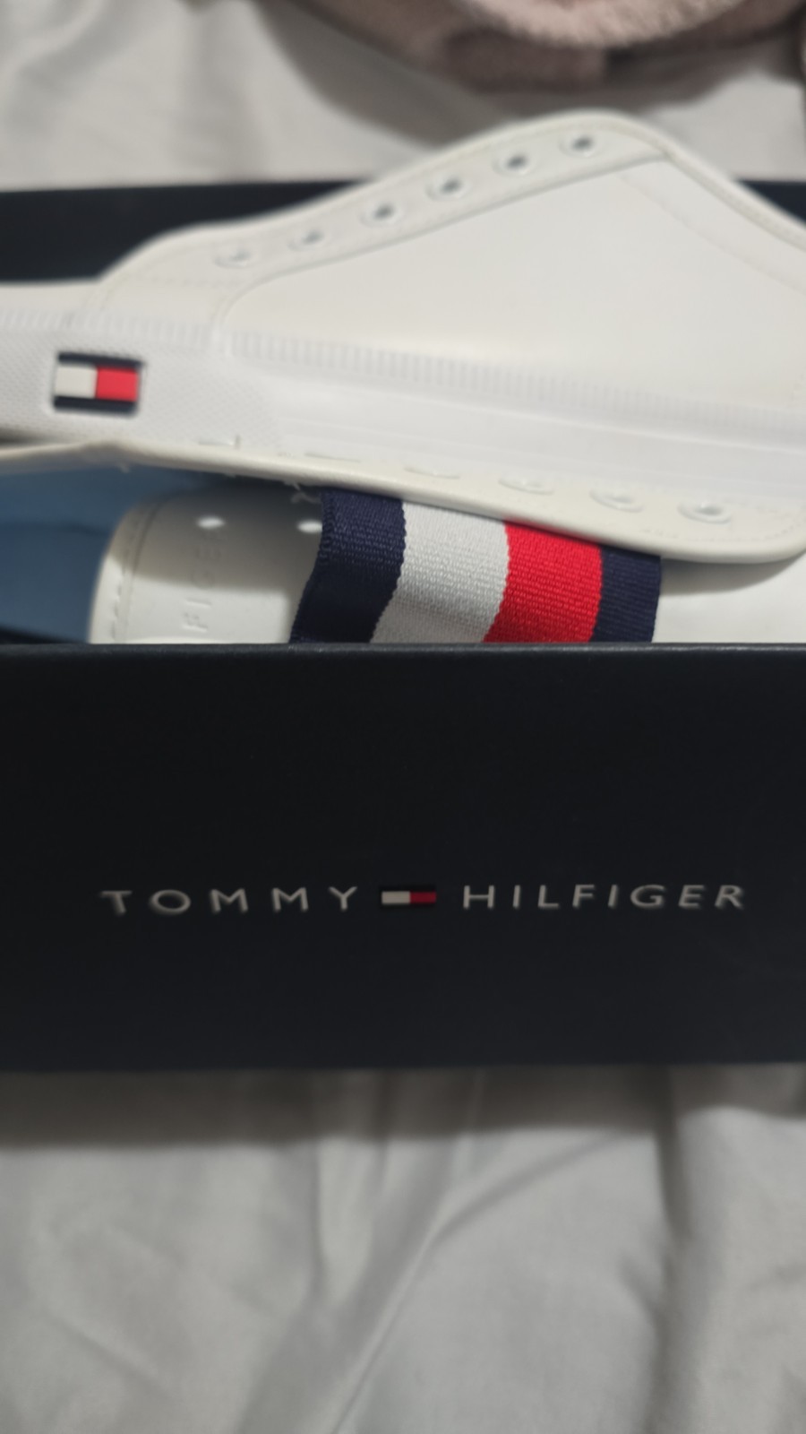 Tommy Hilfiger Men’s White Slip-On Sneakers US 9 Logo Accent Plastic Upper