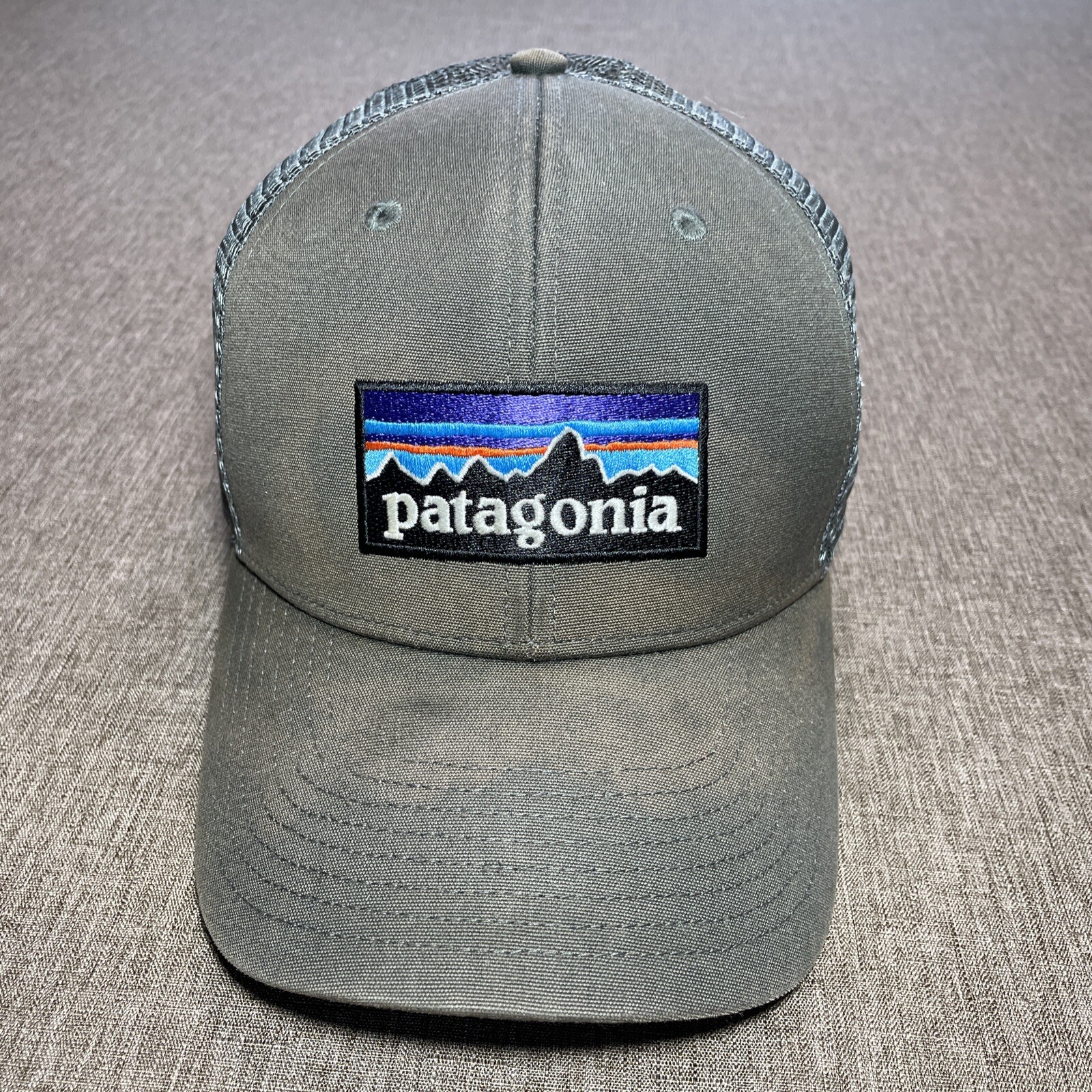 Patagonia Trucker Hat Mens Adjustable Gray Cap P-6 Logo Lo Pro Mesh Snapback