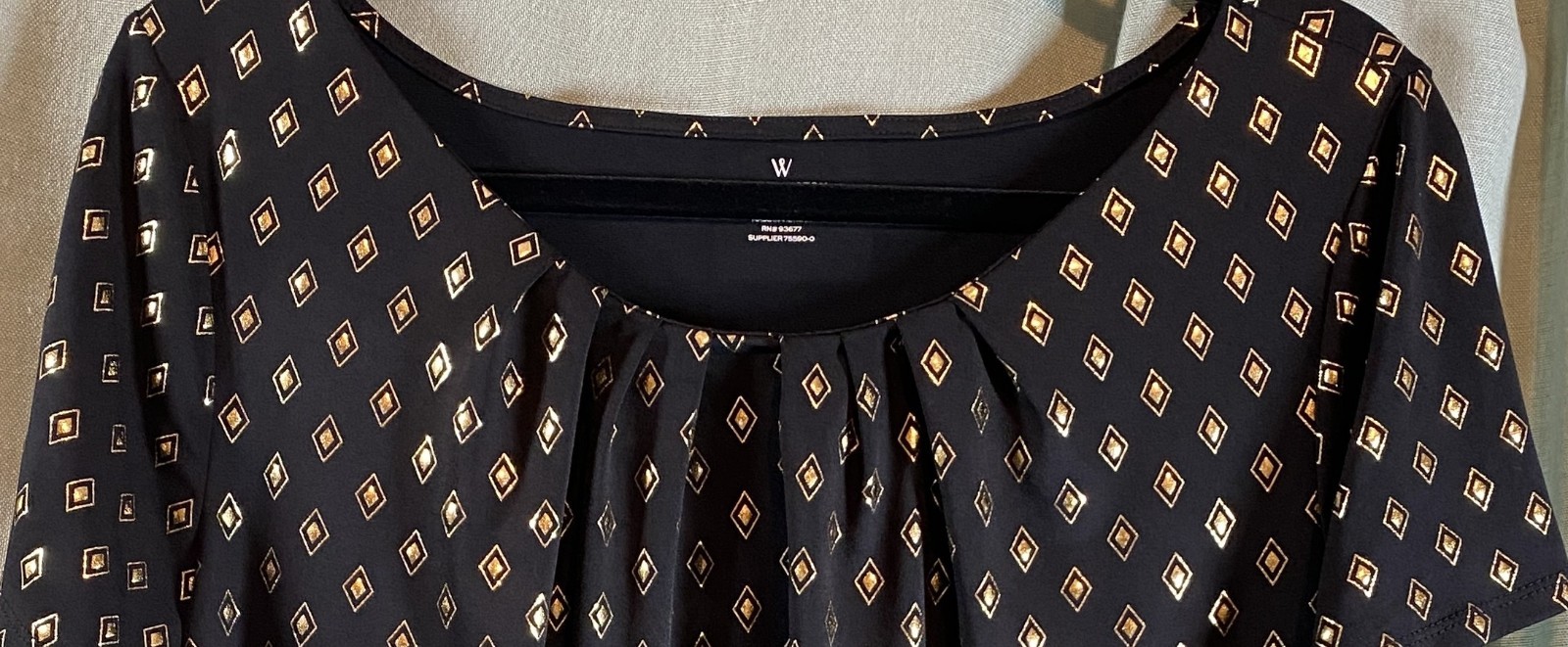 Worthington 1X Dressy Gold Diamond Pattern Stretch Top Blouse