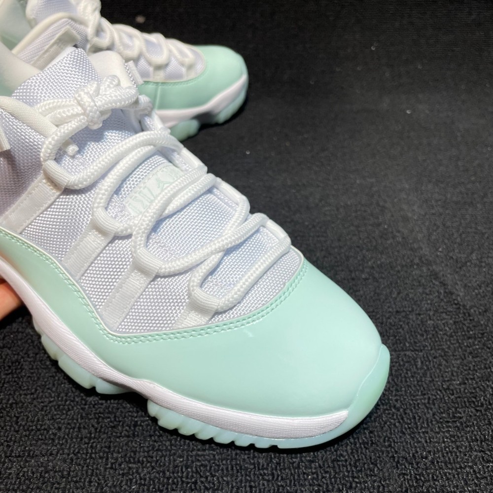 AJ 11 Low ‘Igloo’ Sea green 2025 AH7860-103